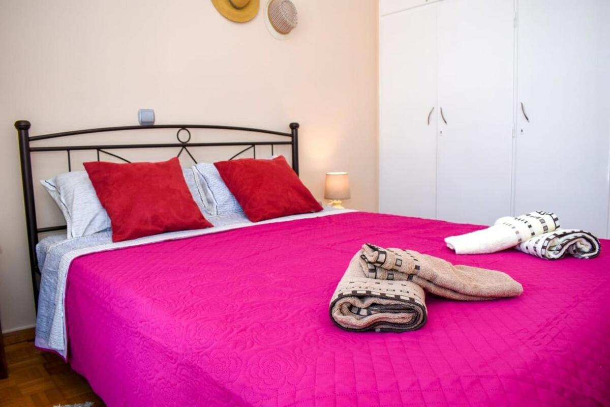הוילה קלמאטה Cozy Flat On The Main Square, 10Min To The Sea מראה חיצוני תמונה