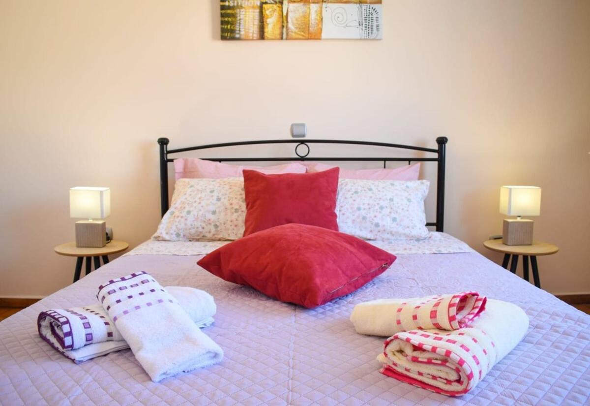 הוילה קלמאטה Cozy Flat On The Main Square, 10Min To The Sea מראה חיצוני תמונה