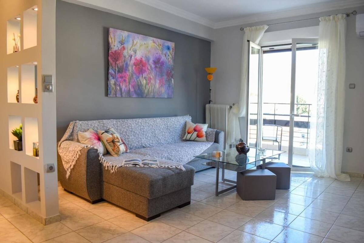 הוילה קלמאטה Cozy Flat On The Main Square, 10Min To The Sea מראה חיצוני תמונה